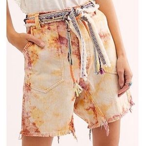 NWT Free People “I’m a legend “ Tie Dye Shorts.Size: 2. Excellent condition 👌🏼